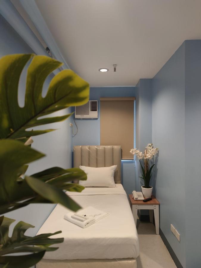 Glory Hotel Cubao Кесон-Сити Экстерьер фото
